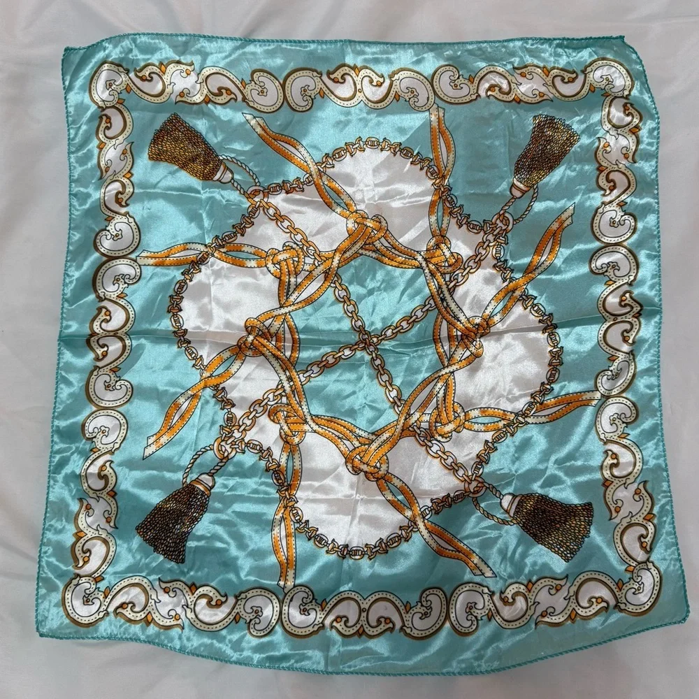 Elegant Hair Scarf with Chain and Tassel Design - Picture 2 of 2